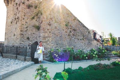 Enlarge image, modal window