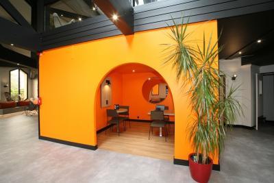 Enlarge image, modal window