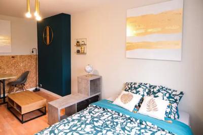 Enlarge image, modal window