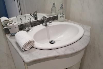 Enlarge image, modal window