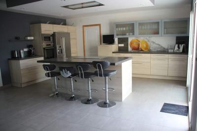 Enlarge image, modal window