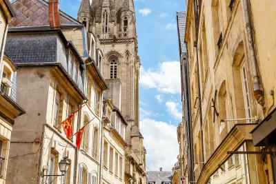 Enlarge image, modal window - Photo Caen