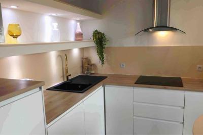 Enlarge image, modal window