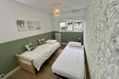 Enlarge image, modal window