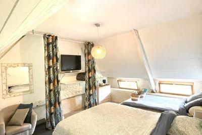 Enlarge image, modal window