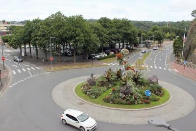 Enlarge image, modal window