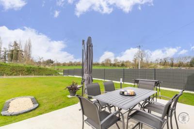 Enlarge image, modal window