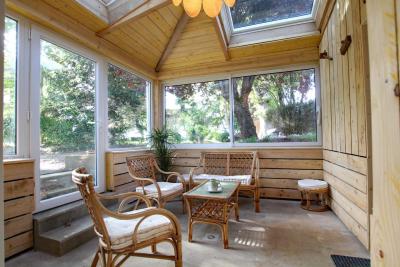 Enlarge image, modal window