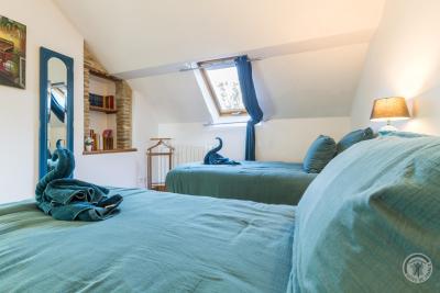 Enlarge image, modal window