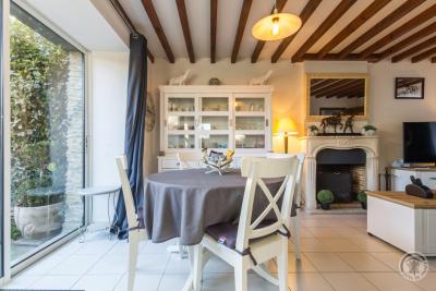 Enlarge image, modal window