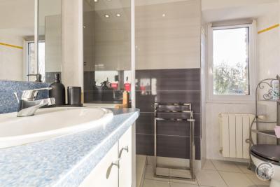 Enlarge image, modal window