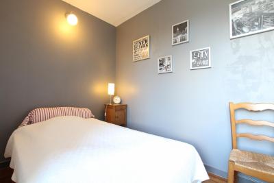 Enlarge image, modal window