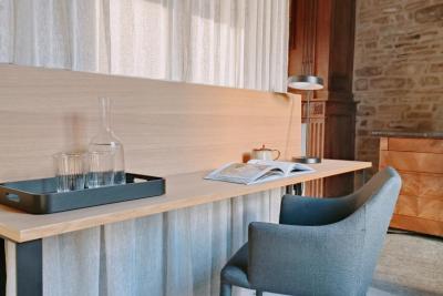 Enlarge image, modal window