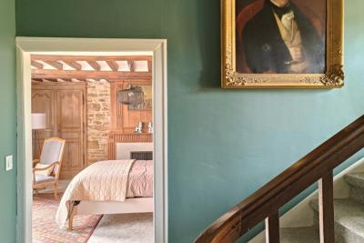 Enlarge image, modal window