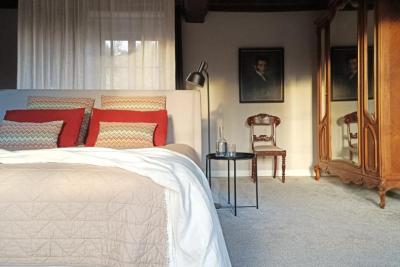 Enlarge image, modal window