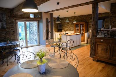 Enlarge image, modal window