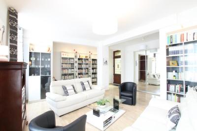 Enlarge image, modal window