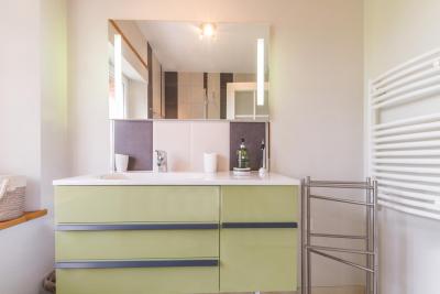 Enlarge image, modal window