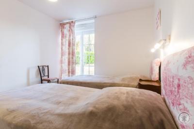 Enlarge image, modal window