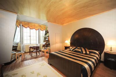 Enlarge image, modal window