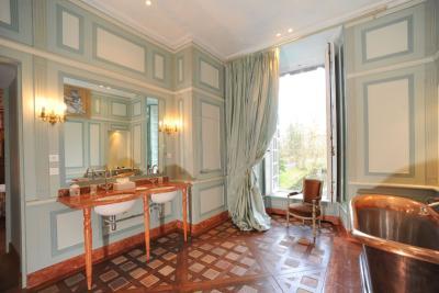 Enlarge image, modal window