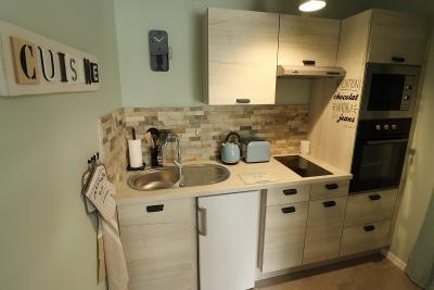 Enlarge image, modal window