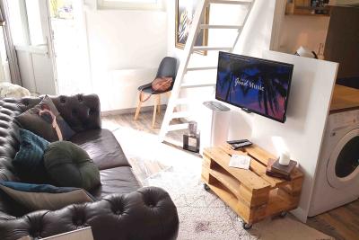 Enlarge image, modal window