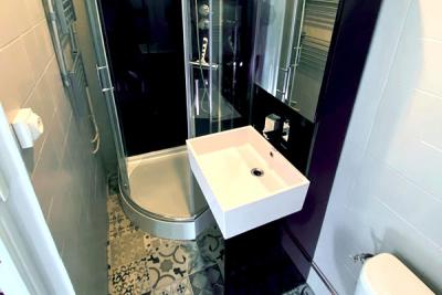 Enlarge image, modal window