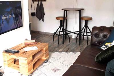 Enlarge image, modal window