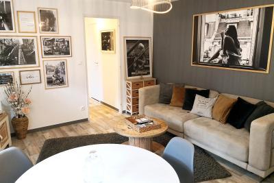 Enlarge image, modal window