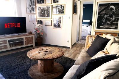 Enlarge image, modal window