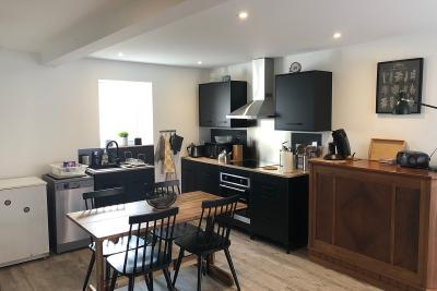 Enlarge image, modal window