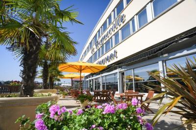 Enlarge image, modal window