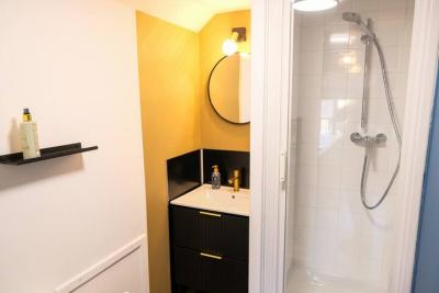 Enlarge image, modal window