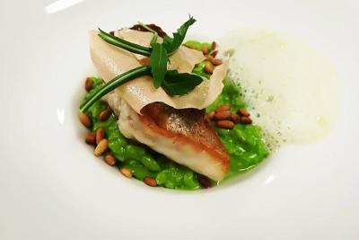 Enlarge image, modal window