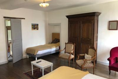 Enlarge image, modal window