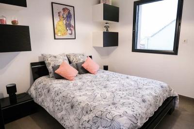 Enlarge image, modal window