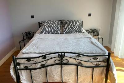 Enlarge image, modal window