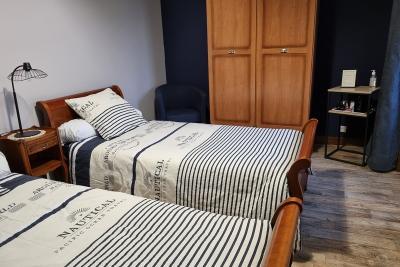 Enlarge image, modal window