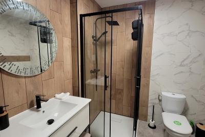 Enlarge image, modal window