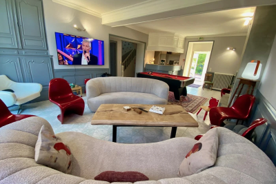 Enlarge image, modal window