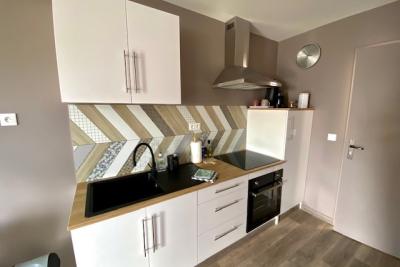 Enlarge image, modal window