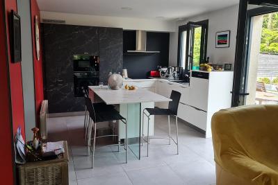 Enlarge image, modal window