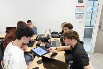 Enlarge image, modal window