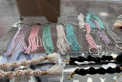 Enlarge image, modal window