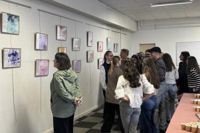 Enlarge image, modal window