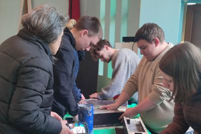 Enlarge image, modal window - photo prise lors d'un atelier manuel