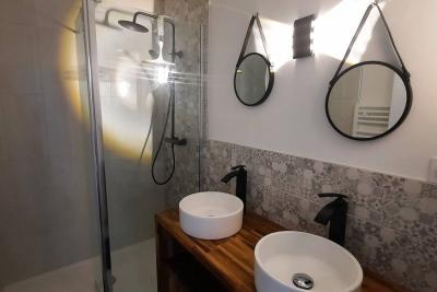 Enlarge image, modal window