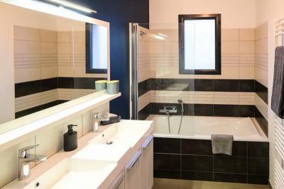 Enlarge image, modal window