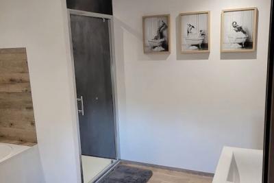 Enlarge image, modal window